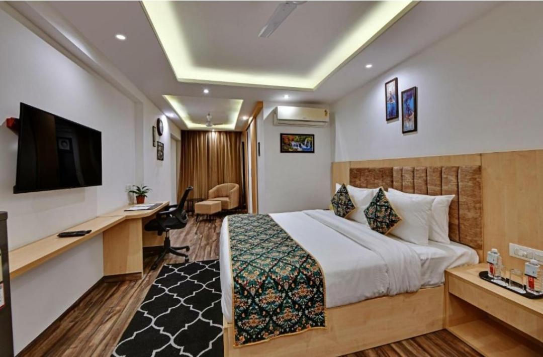 The Grand Hotel Jaipur Buitenkant foto