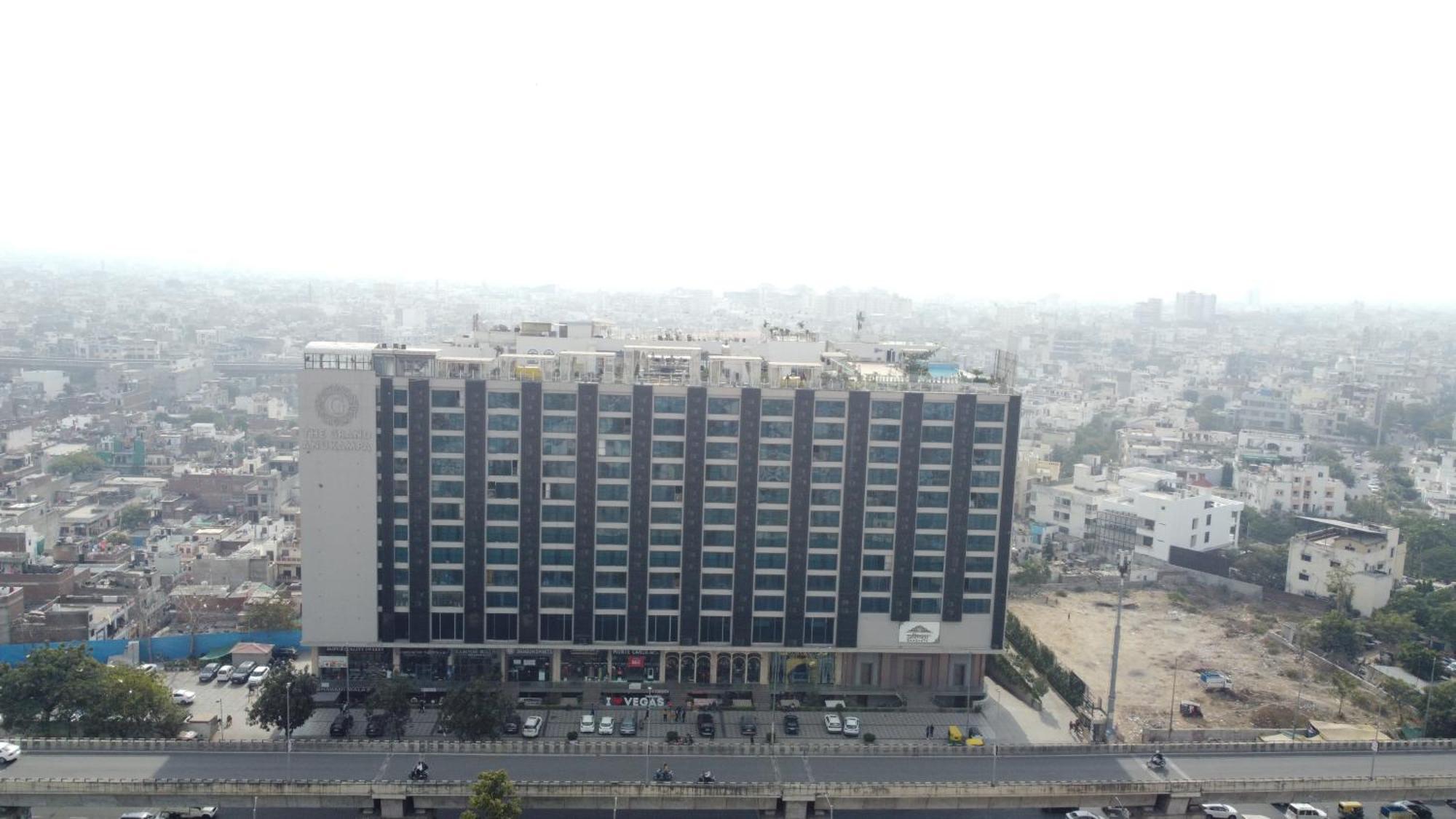 The Grand Hotel Jaipur Buitenkant foto